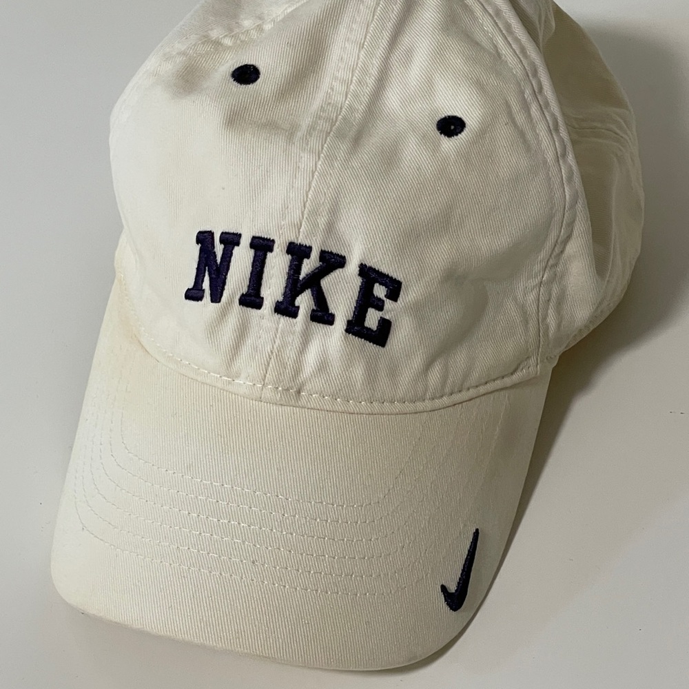 Vintage Nike gray tag spell out hat